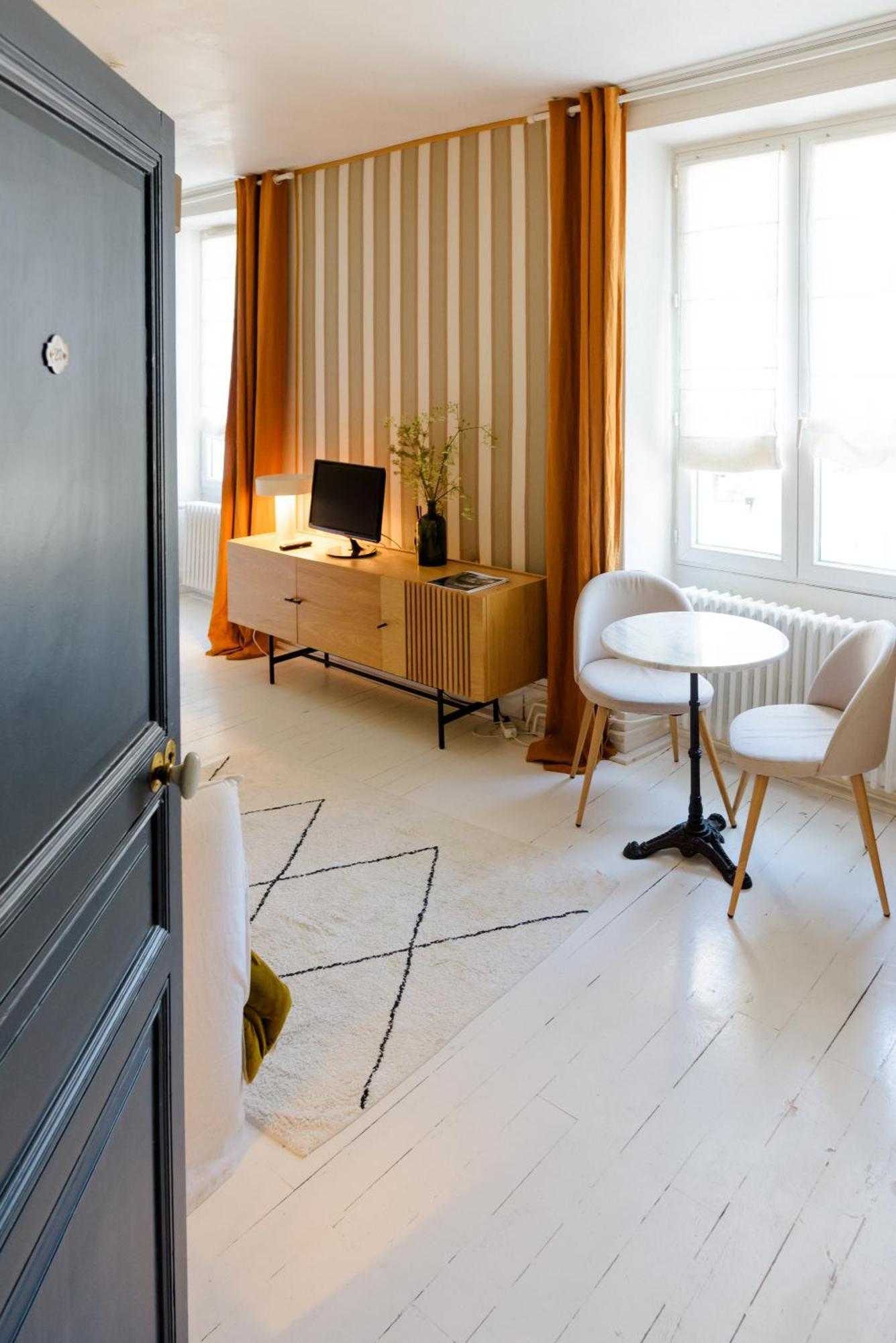 Aux Couleurs De Neuvy Hotel Eksteriør billede